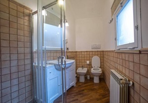 Central andTraditional Suite with kitchen and terrace