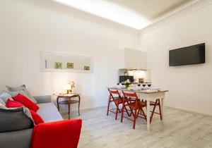 Central Station Apartment by Mmega