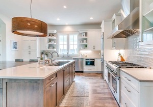 Centrally Located! Large Entertainment Areas!