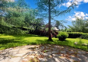 Chalet familal pour 8, calme, proche centre et remontées mécaniques, parking et jardin inclus