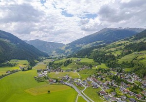 Chalet in Neukirchen with Mountain Views