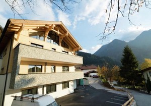 Chalet in Sankt Johann near Ski Slopes