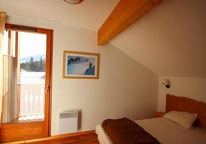 Chalet Mitoyen 3 Pièces 6 Pers. avec Terrasse - Résidence Le Hameau du Puy, Superdevoluy - FR-1-504-450