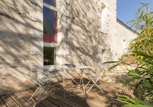 Charming Cottage Near Nantes with Private Terrace, Bikes & Modern Amenities