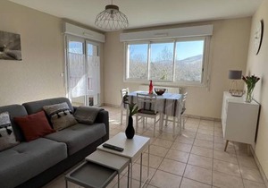 Charmant T2 à Cambo-les-Bains : Terrasse, Parking, Internet - FR-1-495-76