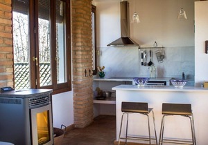 Charming rural house with swimming pool 3 km from the city of Granada. parking