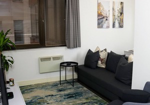 Charming 1Bedroom/1Bathroom Flat with FREE WIFI and Parking