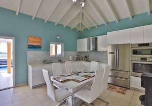 Charming 3-Bed Villa in Maho
