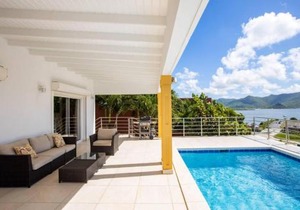 Charming 3-Bed Villa in Maho