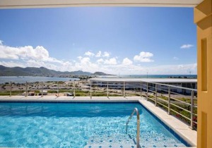 Charming 3-Bed Villa in Maho