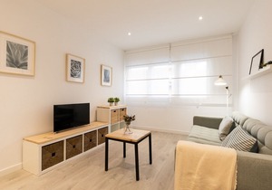 CHARMING APARTMENT IDEAL FOR SMALL FAMILIES IN THE CENTER IN GRÀCIA FOR