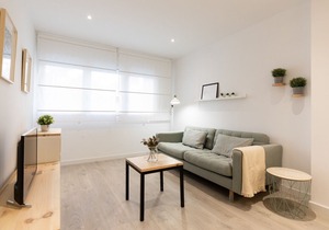 CHARMING APARTMENT IDEAL FOR SMALL FAMILIES IN THE CENTER IN GRÀCIA FOR