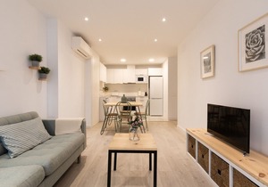 CHARMING APARTMENT IDEAL FOR SMALL FAMILIES IN THE CENTER IN GRÀCIA FOR