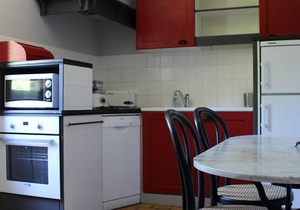 Charming Cottage: Fireplace, Wifi, Bikes, Garden & Garage in Lush Countryside