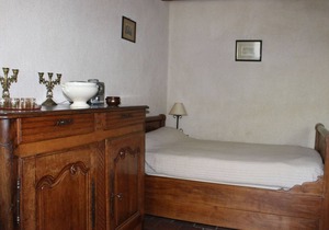Charming Cottage: Fireplace, Wifi, Bikes, Garden & Garage in Lush Countryside