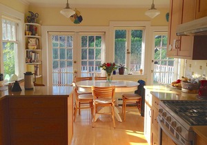 Charming & Cozy Character Home in Lovely Point Grey close to UBC