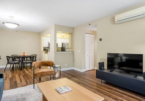 Charming Cupertino 2BR w/Gym, Pool & W/D, nr tech HQs, by Blueground