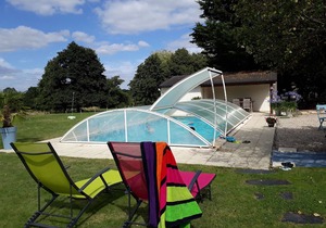 Charming Farmhouse with Pool, Garden, and Play Areas in Vallons-de-l'Erdre