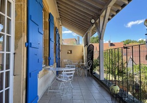 Charming 18th-Century House with Garden, Near Lake & Attractions, Perfect for Families & Friends