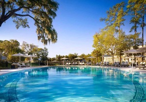 Charming Riverside Haven with Fire Pit & Resort Perks in Palmetto Bluff