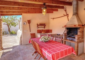 Charming stone clad family villa with pool La Font