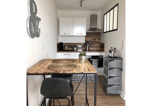 Charming Studio Facing the Port and 100 m from the beach