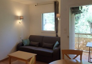 charming studio with pool and park 600 m to the beach