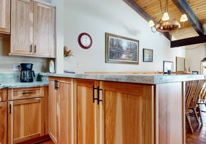 Chateau de Montagne 1 Spacious Townhome with Great Complex Amenities On the Shuttle Route by RedAwning
