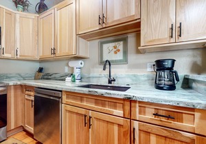 Chateau de Montagne 1 Spacious Townhome with Great Complex Amenities On the Shuttle Route by RedAwning