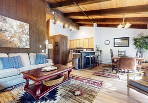 Chateau de Montagne 17 Spacious Family Townhome with Great Complex Amenities On Shuttle Route by RedAwning