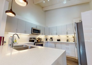 Chateau de Montagne 6 Pet-Friendly and Remodeled, On Shuttle Route by RedAwning