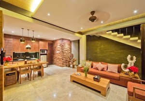 Chic 2BR Villa, PRIME LOCATION! - 10Min Walk To KuDeTa! W/Swimming Pool!