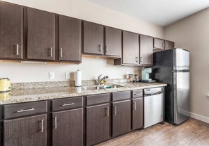 Chic SoCo 1BR King Suite w/GymPickleballLaundry