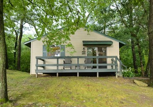 Christmas Mountain Village™ - Wisconsin Dells - 2 Bedroom Cottage