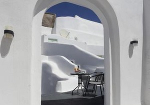 Church and Cave - Santorini Private Residences