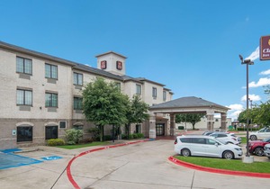 Clarion Inn & Suites Weatherford South