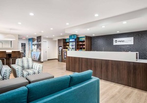 Clarion Pointe East Lansing University Area