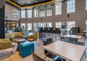 Clarion Pointe Indianapolis Airport