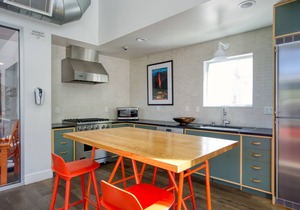 Classic Mountain View 1BR w/Pool + Gym, near Target + TJ, by Blueground