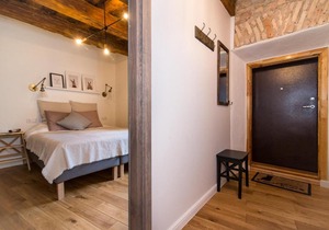 Classic Old Town apartment by URBAN RENT
