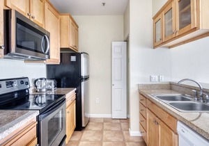 Classic San Bruno 2BR w/Pool, W/D, Gym, walk to YouTube, by Blueground