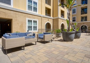 Classic San Bruno 2BR w/Pool, W/D, Gym, walk to YouTube, by Blueground