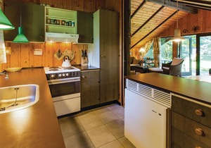 Classic, spacious cottage with open kitchen-living room and a partially open terrace.