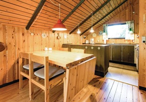 Classic, spacious cottage with open kitchen-living room and a partially open terrace.