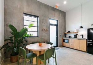 Claudia Hotel - Unit 2 Sense of Calm and Relaxation, Walking Distance