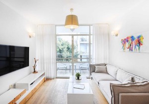 Clear 3BR near Bograshov by HolyGuest