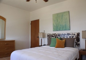 Clearview Villas (LOWER): Casual, Bright, Steps from Sea, Great for families!