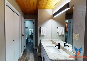 Close to Bike Park; Newly remodeled; Fire Place; Washer/Dryer! Windchimes 305