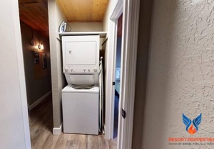 Close to Bike Park; Newly remodeled; Fire Place; Washer/Dryer! Windchimes 305