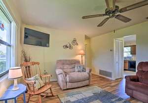 Coastal Home with Lanai, Less Than 1 Mi to Melbourne Beach!
